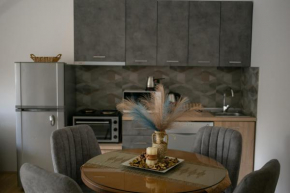 LENI Apartment